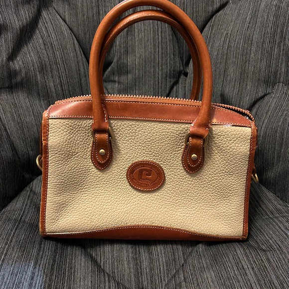Cosby New York Classic Tan and Cream Leather Handbag - Picture 1 of 11